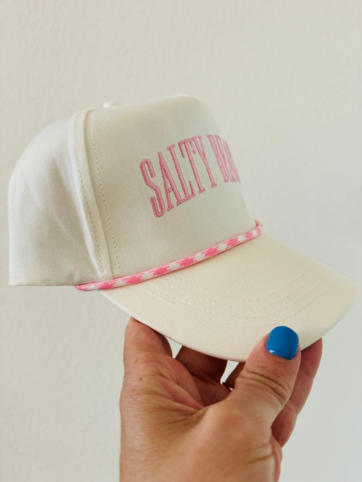 SALTY BEACH Trucker Hat