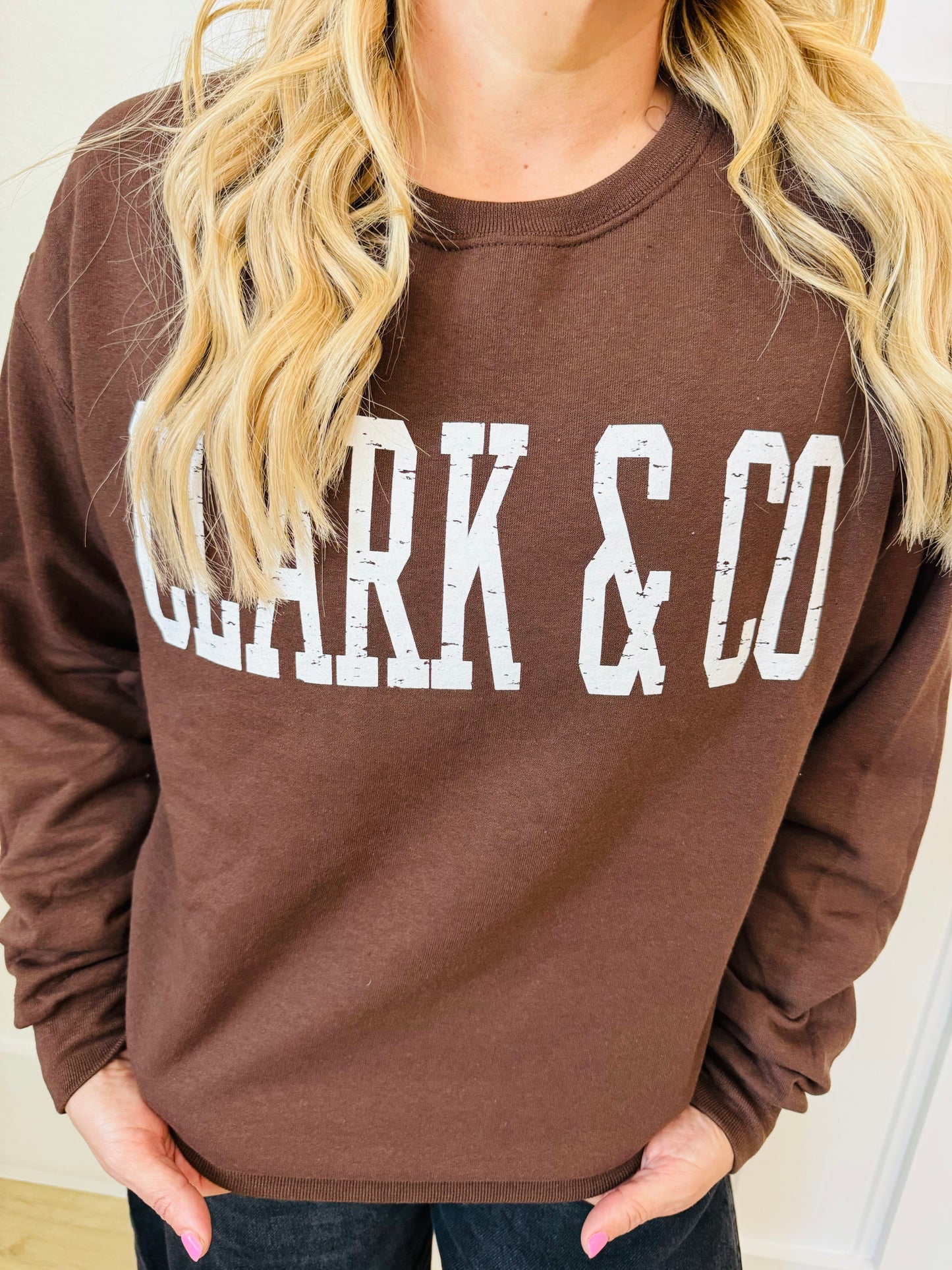 Clark & Co Vintage Graphic Sweatshirt-black